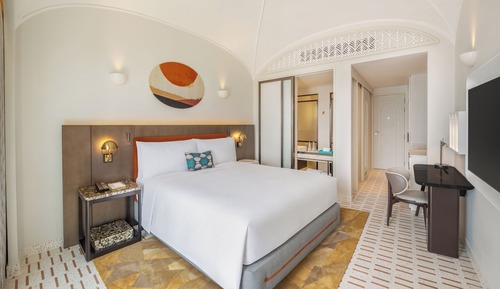 Room, 1 King Bed, Balcony