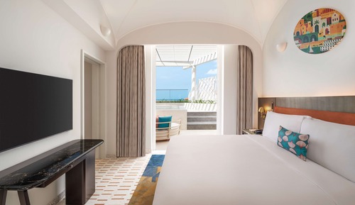 Suite, 1 King Bed, Terrace