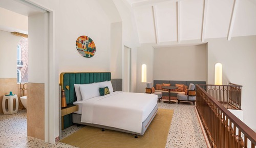 Suite, 1 King Bed