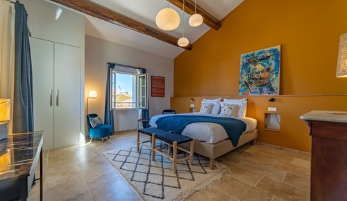 Panoramic Room