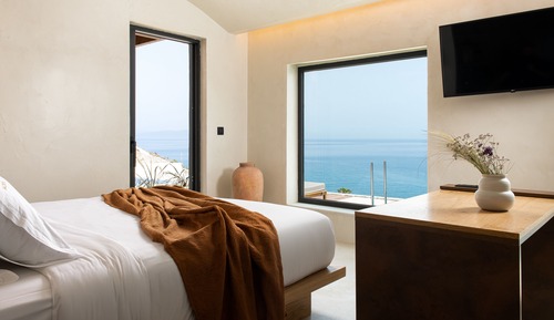 Suite Sea View with Private Pool