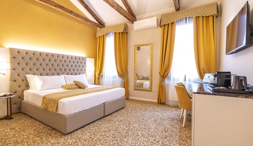 Deluxe Triple Room (Deluxe Marco Polo)