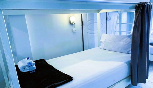 Shared Dormitory, Mixed Dorm