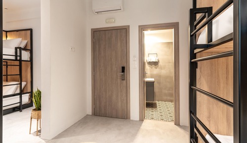 Superior Studio, Multiple Beds