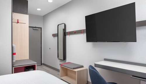 Standard Room, 1 King Bed