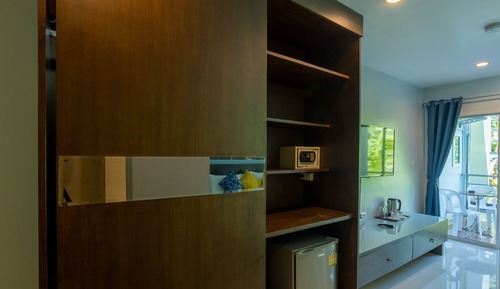 Premium Room, 1 King Bed, Non Smoking, Garden View