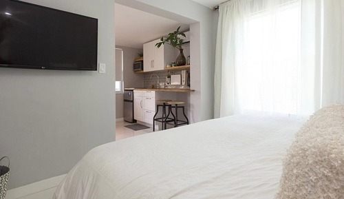 Deluxe Studio, 1 King Bed with Sofa bed, Kitchenette