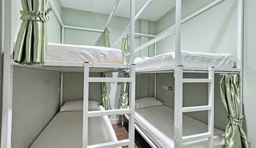 Bunk Bed in Mixed Dormitory Room