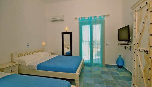 Superior Triple Room, Multiple Beds, Non Smoking, Pool View