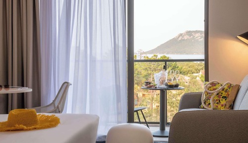Family Room, 1 Queen Bed with Sofa bed, Balcony, Sea View