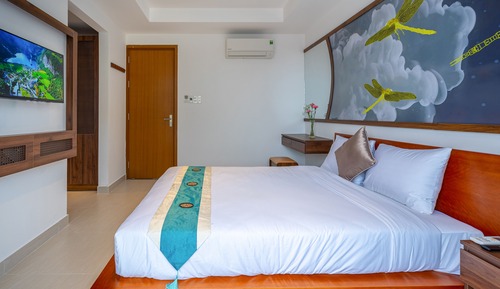 Deluxe Double Room, 1 Queen Bed, River View