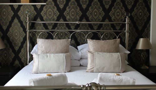 Basic Double Room, Ensuite