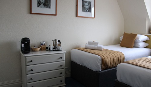 Standard Twin Room, Ensuite