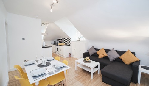 Deluxe Apartment