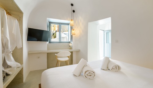 Junior Suite with Outdoor Hot Tub