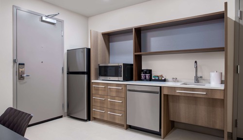 Suite, 1 King Bed, Accessible, Bathtub (Mobility)