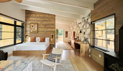 Superior Room, Fireplace, River View