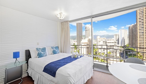 Studio, 1 Queen Bed, Non Smoking, City View 5