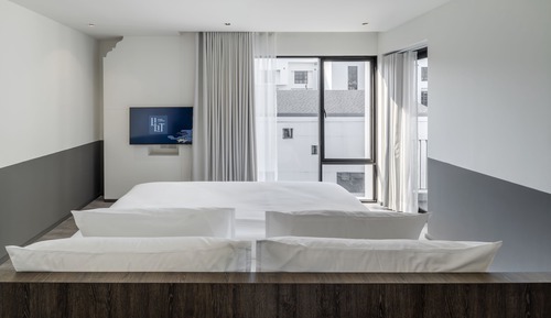 Superior Studio Suite, Pool View