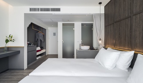 Deluxe Double or Twin Room