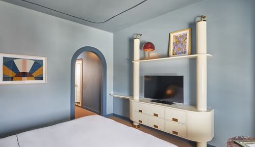 Room, 1 King Bed (Petite)