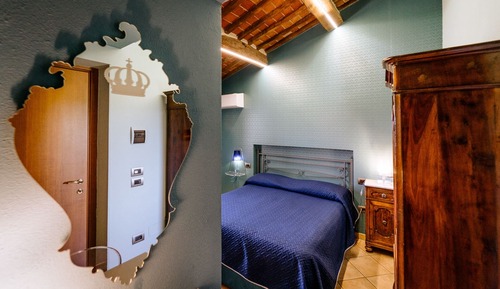 Superior Room, 1 Queen Bed, Private Bathroom, Valley View