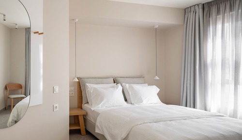 One Bedroom Apartment U