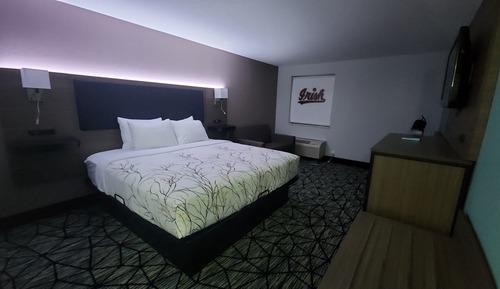 Suite, 1 King Bed, Non Smoking