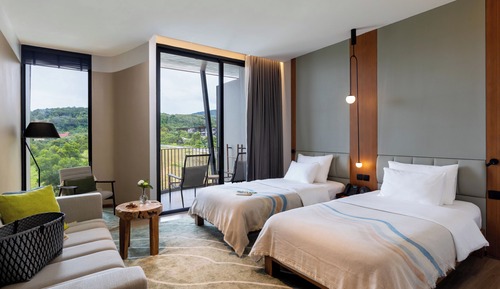 Luxe Mountain View Twin