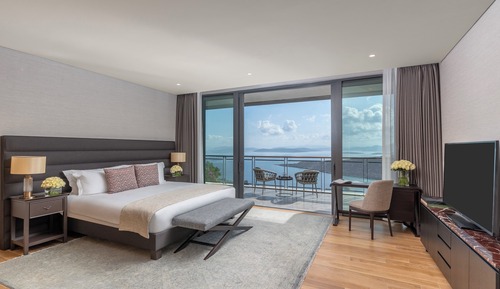 Apartment, 6 Bedrooms (Residential)