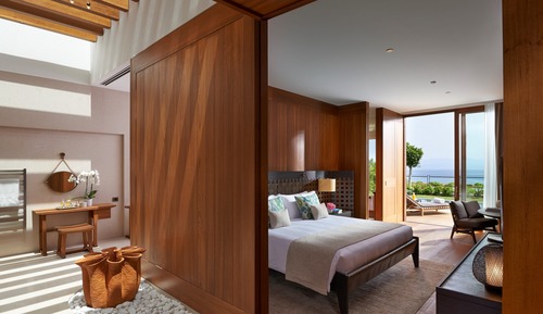 Suite, Sea View