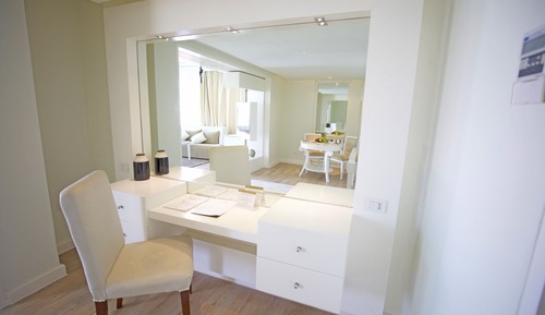 Honeymoon Suite (Posh Club)