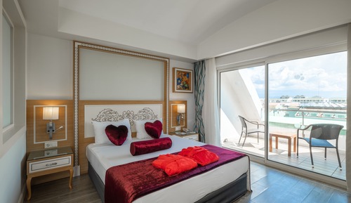 Honeymoon Suite, Jetted Tub, Partial Sea View
