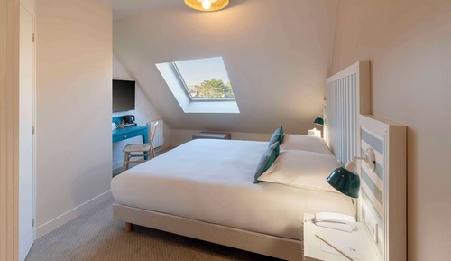 Classic Room, 1 Double Bed, Non Smoking (Shower Only)