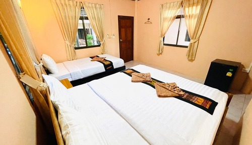 Bungalow Triple Room