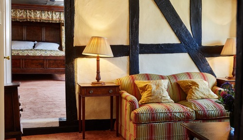 Suite (Queen's)