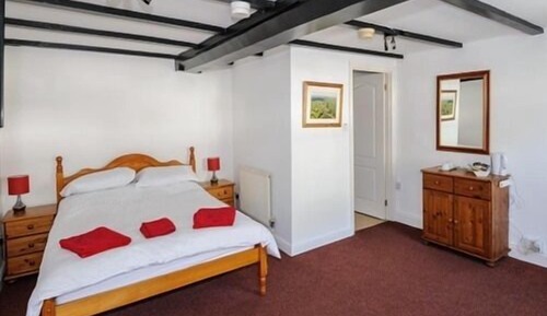 Double Room, Ensuite (Oakhill Suite)