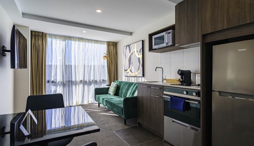 Deluxe Studio, 1 King Bed