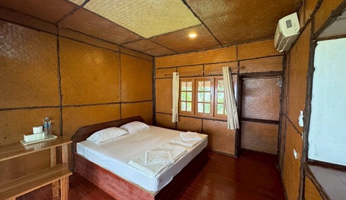 Superior Room, 1 King Bed, Air conditioning, Sea View