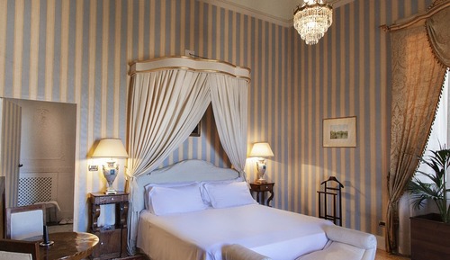 Royal Room