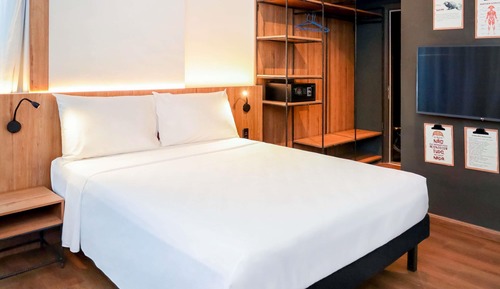 Room, Multiple Beds