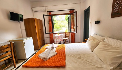 Basic Double Room, Non Smoking, Garden View