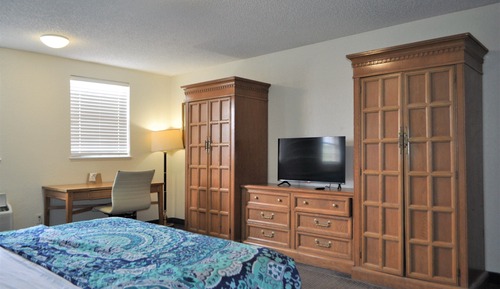 Economy Room