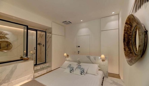 Junior Double Room
