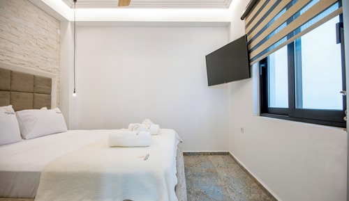One Bedroom Suite