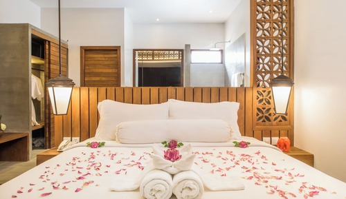 Garden Suite Pool Access