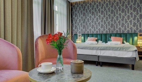 Deluxe Suite