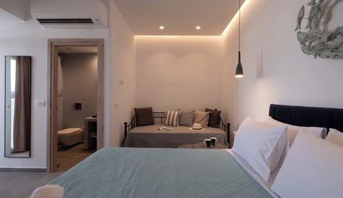 Junior Suite, Hot Tub, Beachside (3 Guests)