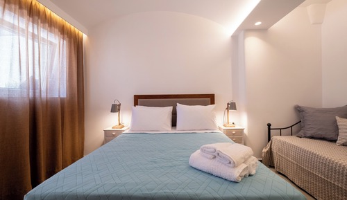 Junior Suite, Hot Tub, Beachside (4 Guests)