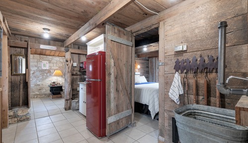 Cabin, Multiple Beds